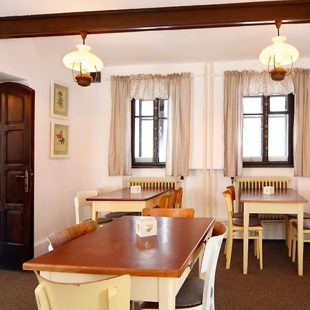 Restaurace A Penzion Jilm Jilemnice Extérieur photo